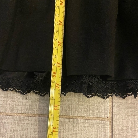 WHITE House Black Market Black Bodycon Mini Dress Women Size 2 Ruffle - Picture 9 of 9